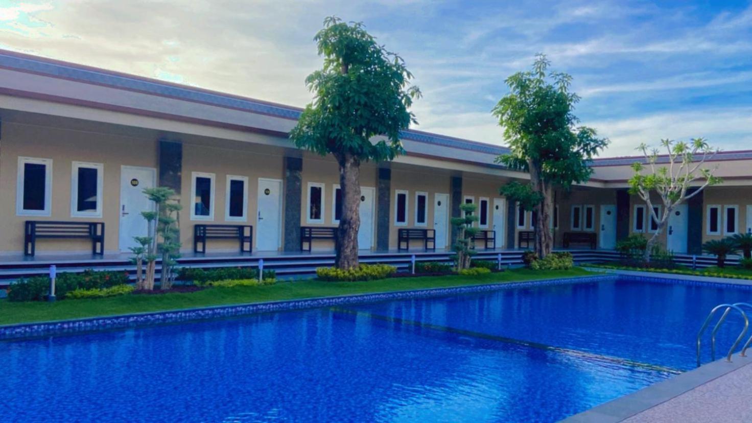 Nio Garden Hotel Sumbawa Eksteriør billede